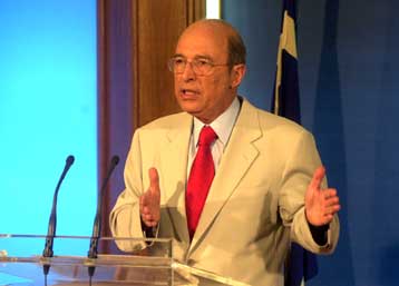 Αναλογικότερο εκλογικό σύστημα θέτει σε διάλογο ο Κώστας Σημίτης