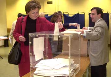 Η ΝΔ να συζητήσει για τον εκλογικό νόμο λέει το 78,6% των ερωτηθέντων σε δημοσκόπηση