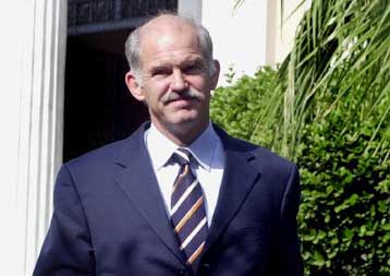 «Ακαιρη και άσκοπη» η διαδοχολογία δηλώνει ο Γιώργος Παπανδρέου