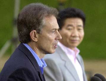 Με «ειδική ευαισθησία» ο χειρισμός του βορειοκορεατικής κρίσης, διαβεβαιώνει ο Μπλερ