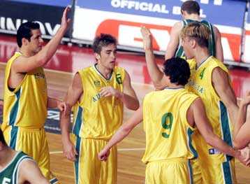 Η Αυστραλία στέφθηκε πρωταθλήτρια κόσμου νικώντας στον τελικό τη Λιθουανία