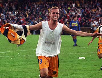 Σε εξέλιξη οι διαπραγματεύσεις του Ολυμπιακού για την απόκτηση των Νάνι και Φιγκερόα