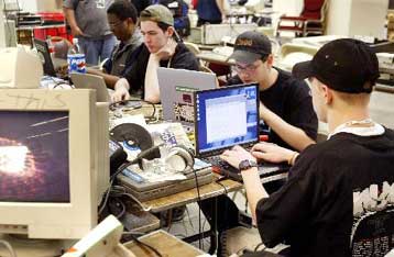 Η μουσική βιομηχανία ζητά με κλητεύσεις να κατονομαστούν οι «πειρατές» του Διαδικτύου