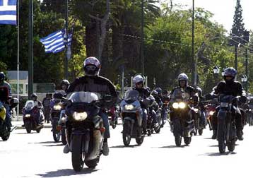 Μέτρα για τη βελτίωση της κυκλοφορίας των μοτοσυκλετών πρωθεί ο Χρ.Βερελής