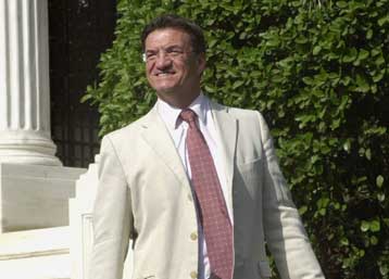 Το διορισμό 7.200 εκπαιδευτικών ανακοίνωσε ο Πέτρος Ευθυμίου