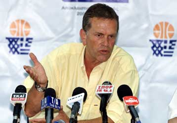 Οι παίκτες να ματώσουν για την ομάδα, το σύνθημα Ιωαννίδη για την εθνική μπάσκετ