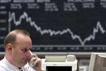 Νευρικότητα στα ευρωπαϊκά χρηματιστήρια την Τρίτη