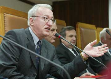 Προτροπή του προέδρου προς Κουφοντίνα να πει την αλήθεια στην απολογία του την Πέμπτη