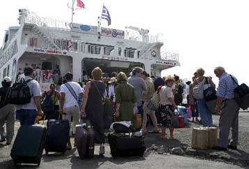 Νέα λεωφορειακή γραμμή για την εξυπηρέτηση των επιβατών του λιμανιού του Πειραιά