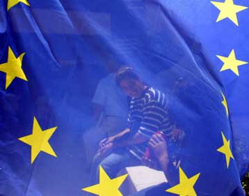 Η Ευρωπαϊκή Επιτροπή υιοθετεί σχέδιο για την προώθηση της εκμάθησης ξένων γλωσσών