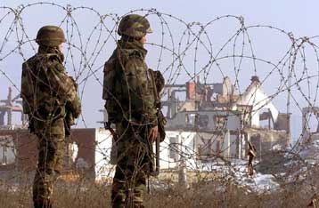 Ένας νεκρός σε βομβιστική επίθεση εναντίον των γραφείων του ΟΗΕ στην Πρίστινα