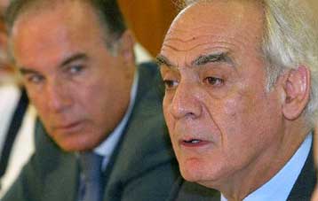 Συνεργασία καταναλωτών-εταιρειών κατά της αισχροκέρδειας ζητά το υπουργείο Ανάπτυξης