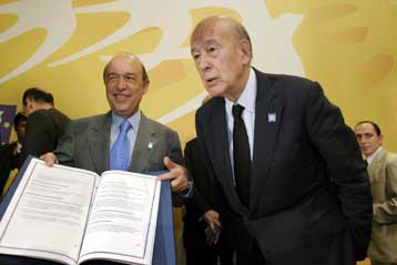 Ανεπαρκώς ενημερωμένοι οι Ευρωπαίοι πολίτες για το Σύνταγμα της ΕΕ