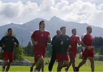 Παίρνει… πόντους ο Χούτος, δύο ακόμα νέα φιλικά για τον Ολυμπιακό