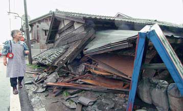 Τουλάχιστον 260 τραυματίες από ισχυρή σεισμική δόνηση 6,2 Ρίχτερ στην Ιαπωνία