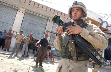 Στη σύλληψη δέκα σωματοφυλάκων του Σαντάμ προχώρησαν οι Αμερικανοί στο Ιράκ