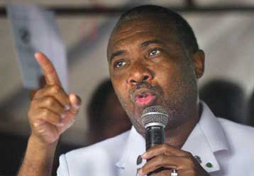 Θα παραδώσω την εξουσία, δήλωσε ο Τσ.Τέιλορ, χωρίς όμως να διευκρινίσει πότε