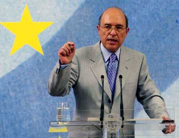 Μείωση των κοινωνικών ανισοτήτων σε συνδυασμό με ανάπτυξη οι στόχοι Σημίτη