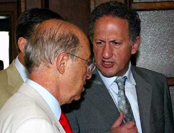 Δεύτερο κύμα πρωτοβουλιών επεξεργάζεται η κυβέρνηση