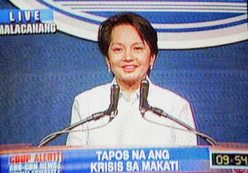 Ειρηνική παράδοση των περίπου 300 στασιαστών στις Φιλιππίνες