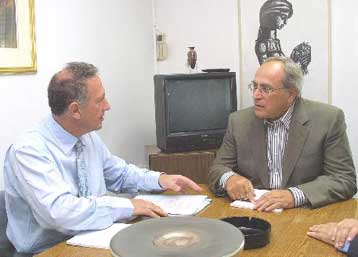 Συνάντηση Σκανδαλίδη με τον πρόεδρο του ΣΥΝ για τον εκλογικό νόμο