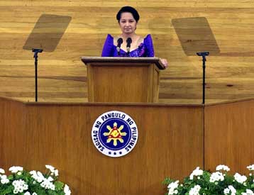 Οι στασιαστές θα αντιμετωπιστούν με αυστηρότητα, τόνισε η πρόεδρος των Φιλιππίνων