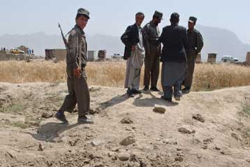 Πυρά κατά αεροσκάφους στο Αφγανιστάν – Έξι αστυνομικοί σκοτώθηκαν σε ενέδρα ενόπλων