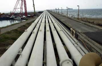 Κοντά στα 30 δολάρια οι τιμές του πετρελαίου, εν αναμονή του ΟΠΕΚ