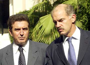 Συμπαράσταση στο έργο του νέου γραμματέα του ΠΑΣΟΚ εξέφρασε ο Γ.Παπανδρέου