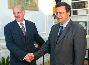 Συνάντηση Παπανδρέου-Χριστοδουλάκη για τη βοήθεια της Ελλάδας προς τρίτες χώρες