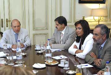 Ανοικτό το ενδεχόμενο κινητοποίησεων στους δήμους μετά τη συνάντηση Σημίτη-ΚΕΔΚΕ