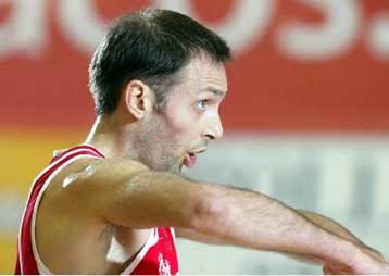 Για δύο ακόμα χρόνια αρχηγός ο Μίλαν Τόμιτς στον Ολυμπιακός