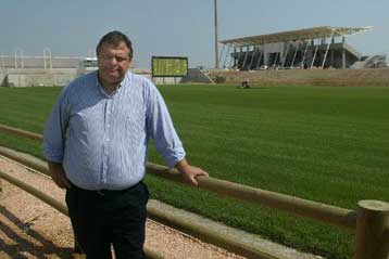 Επίσκεψη Βενιζέλου στο Ολυμπιακό Κέντρο Ιππασίας – Υπερβάσεις κατήγγειλε η Πετραλιά