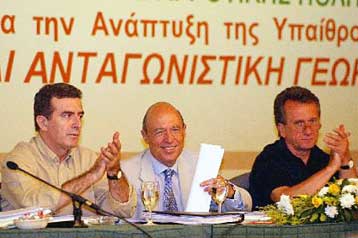 Σε κινητοποίηση καλούν τα αγροτικά στελέχη του ΠΑΣΟΚ Σημίτης και Χρυσοχοΐδης