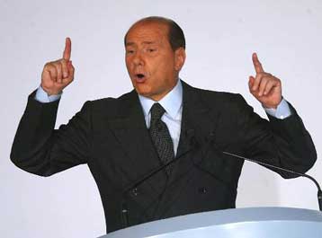 Για κατάχρηση εξουσίας στα ιταλικά ΜΜΕ κατηγορείται σε έκθεση του ΟΑΣΕ ο Μπερλουσκόνι