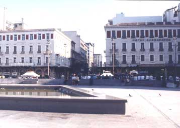 Περισσότερο πράσινο αποκτούν οι πλατείες Κουμουνδούρου, Ομόνοιας και Συντάγματος