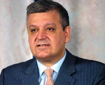 Θα προχωρήσουμε στις μεταρρυθμίσεις, απαντά ο Χρ.Πρωτόπαπας στους «αντάρτες»