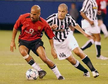 Επιβλητική και κόντρα στη Γιουβέντους η Μάντσεστερ