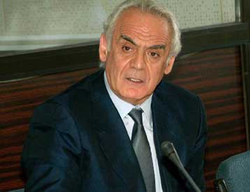 Συλλογική συστράτευση και κινητοποιήση ζητά από τα μέλη του ΠΑΣΟΚ ο Τσοχατζόπουλος