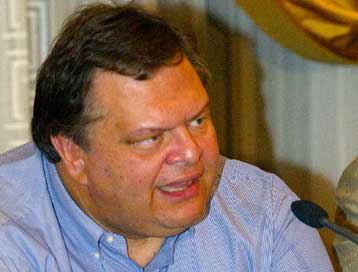 Πρώτα η διοικητική διάρθρωση και μετά ο εκλογικός νόμος, υποστηρίζει ο Ευ.Βενιζέλος