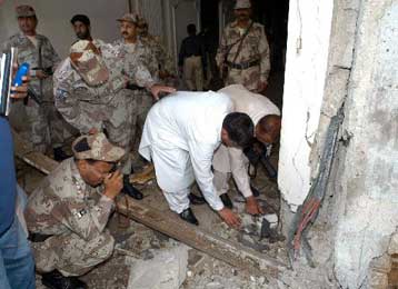 Σαράντα πέντε νεκροί από τυχαία έκρηξη εύφλεκτων υλικών στο Πακιστάν