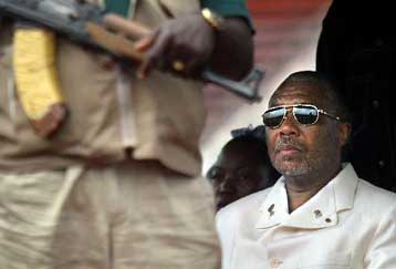 Τη Δευτέρα φτάνουν στη Λιβερία οι πρώτοι 300 στρατιώτες της ειρηνευτικής δύναμης