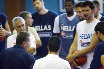 Επιστρέφει στην Αθήνα για φιλικά η εθνική μπάσκετ