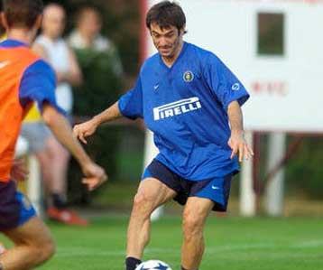 Επτά «λεγεωνάριοι» στην εθνική ποδοσφαίρου για το φιλικό με τη Σουηδία