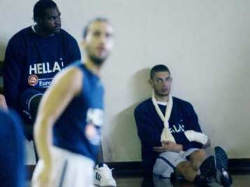 Νοκ άουτ από την εθνική μπάσκετ οι Σχορτσιανίτης και Πελεκάνος