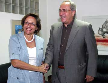 Γενναία νομοθετική πρωτοβουλία για το θέμα των ναρκωτικών ζήτησε ο Ν.Κωνσταντόπουλος