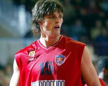 Τρεις μεταγραφές για τον Πανιώνιο και ο Χάτσον στο Μαρούσι