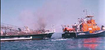 Περιπέτεια στη θάλασσα του Πόρτο Χελίου για 159 τουρίστες