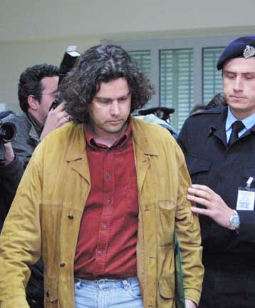 Αρνήθηκε να απολογηθεί ο Σάββας Ξηρός-Απολογίες από Χριστόδουλο Ξηρό, Βασίλη Τζωρτζάτο