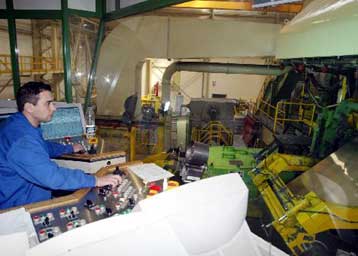 Τις περισσότερες ώρες εργασίας και τις χαμηλότερες αποδοχές έχουν οι Έλληνες